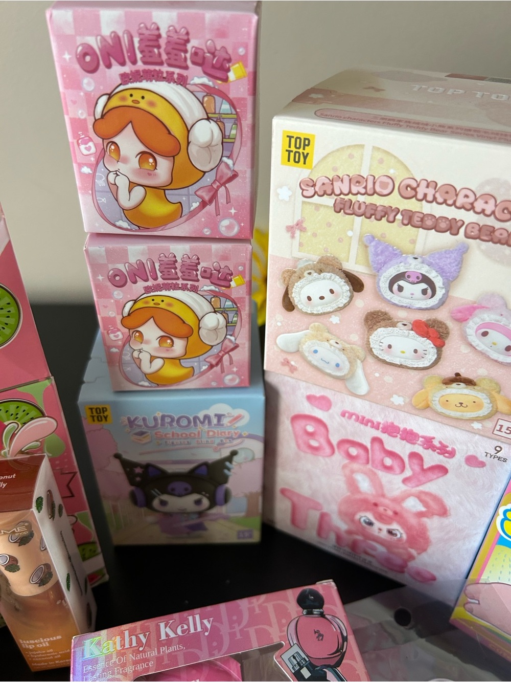 Assorted Blind Box Character Mystery Boxes & Beauty Bundles  ( 5 Blind Boxes) - Picture 3 of 5